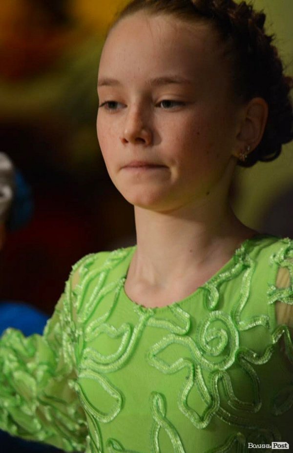 Луцьку сцену запалювали «різдвяні зірочки». ФОТО. ВІДЕО