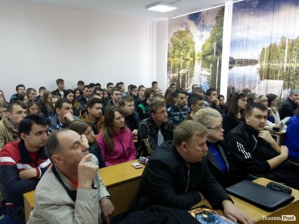 У Луцьку студенти зустрілися з ліквідаторами аварії на ЧАЕС: герої серед нас. ФОТО