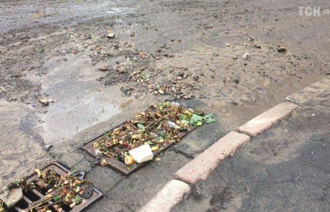 У Києві через сильну зливу – потоп. ФОТО