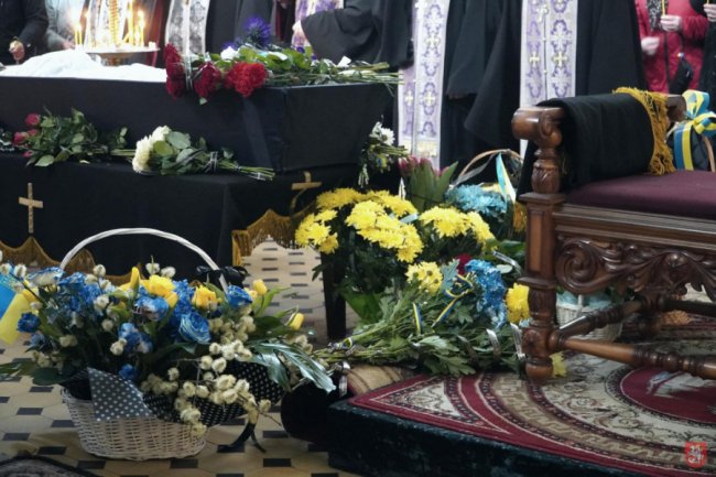 Володимир-Волинська громада попрощалася із загиблим воїном. ФОТО 