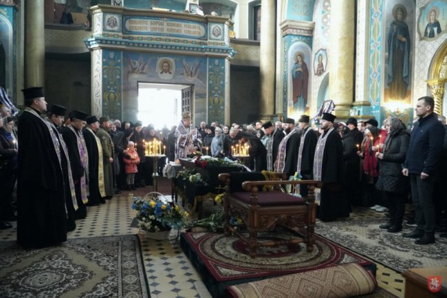 Володимир-Волинська громада попрощалася із загиблим воїном. ФОТО 