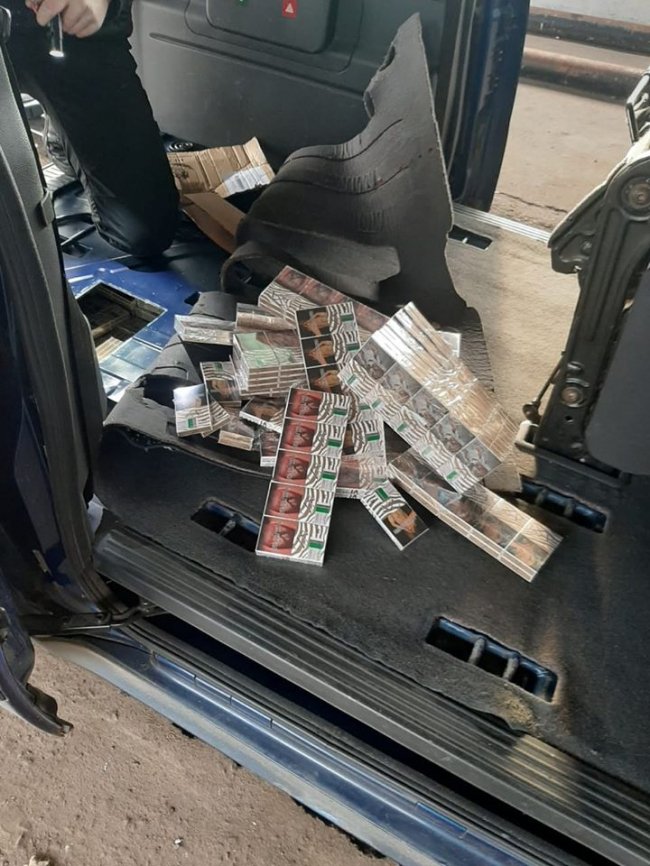 На Волині білорус позбувся автівки через контрабандне куриво. ФОТО