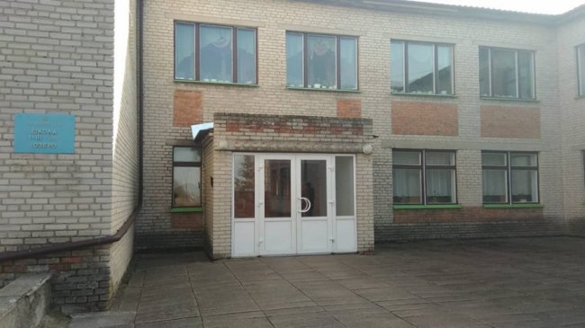 Освітній протест: на Волині батьки не пустили дітей до скандальної школи