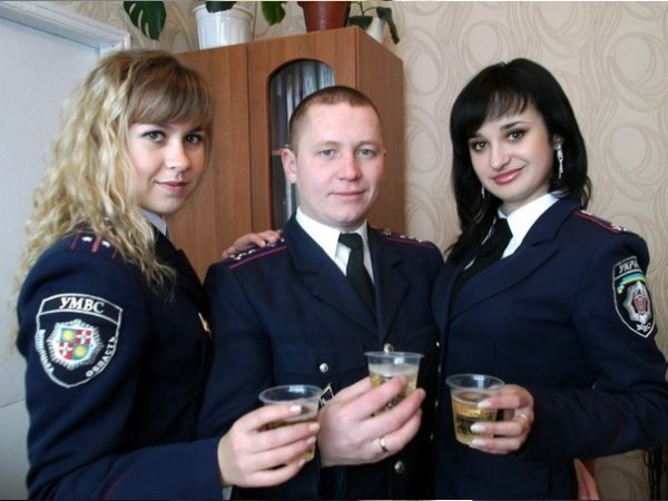 Гламурна міліція по-українськи. ФОТО
