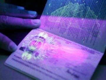 Обладнання, на якому здійснюється друк біометричних паспортів, зламалося