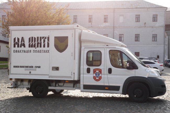 Гуманітарна місія «На щиті» отримала спецавтомобіль від Луцької міської ради