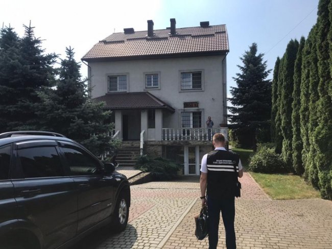 На Львівщині у «реабілітаційному центрі» незаконно утримували десятки людей. ФОТО