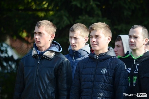 Волинські призовники поїхали на службу. ФОТО