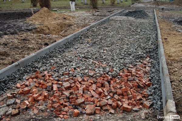 Як Луцьку міську лікарню рятують від підтоплень. ФОТО