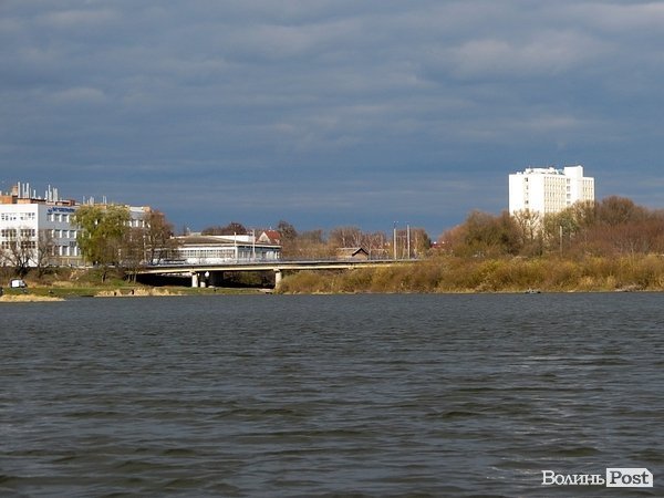 Водна експедиція: як виглядає Луцьк зі Стиру. ФОТО