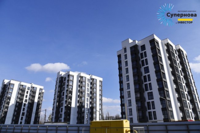  Перші три будинки