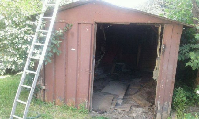 У Луцьку муніципали продовжують зносити «незаконні» гаражі. ФОТО