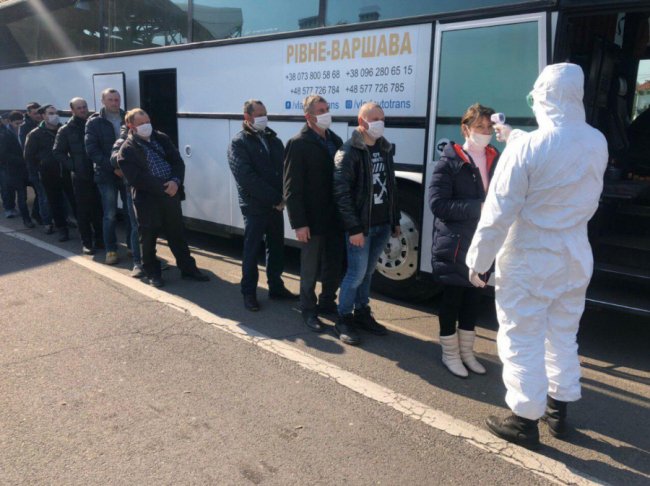 На перетині кордону «Дорогуськ-Ягодин» вже немає скупчень людей