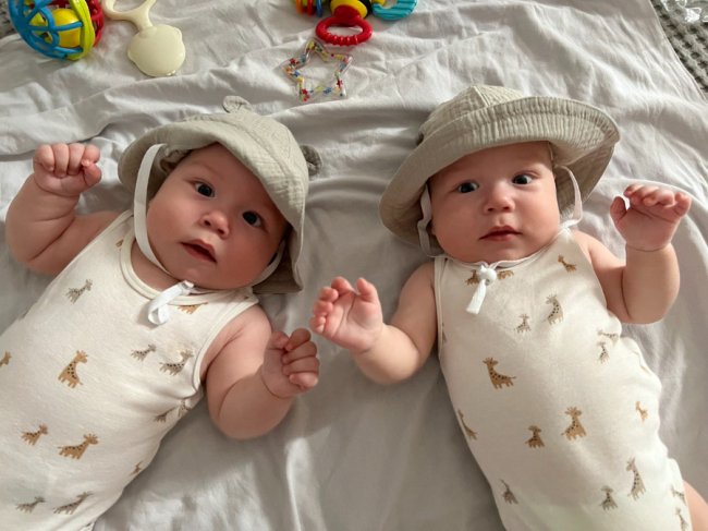 Лучани збирають кошти на екзоскелет, що допоможе ходити їхньому маленькому синочку