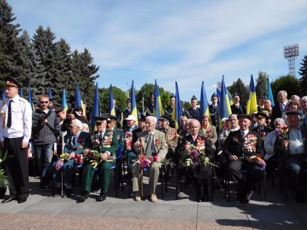 Працівники пенітенціарної служби взяли участь у мітингу до Дня перемоги. ФОТО 