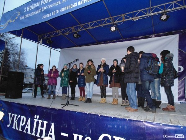 Лучанам передали Вифлиємський вогонь миру. ФОТО. ВІДЕО