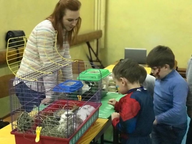 До діток загиблих атовців завітали звірята з луцького зоопарку. ФОТО