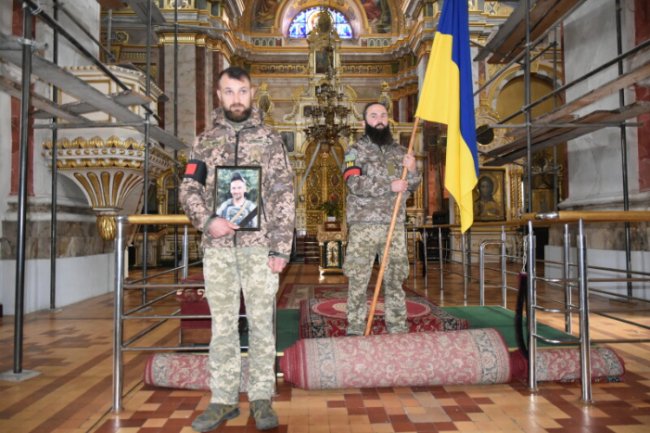 Загинув на Херсонщині: у Луцьку попрощалися з Героєм Андрієм Булгаковим
