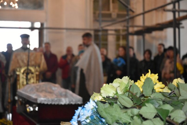 Загинув на Херсонщині: у Луцьку попрощалися з Героєм Андрієм Булгаковим