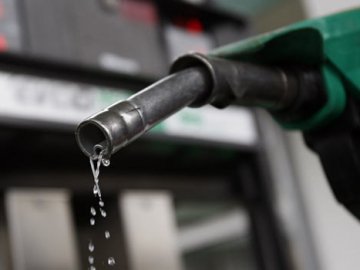 На українських АЗС на вихідних зросла ціна на пальне