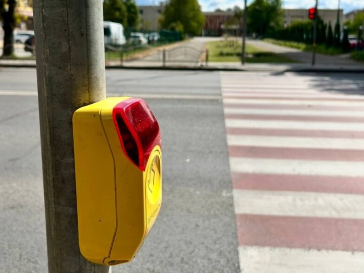 80% світлофорів Луцька вже обладнано сенсорною кнопкою