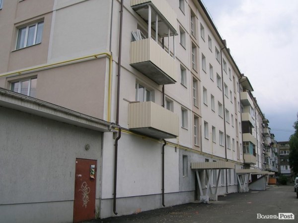 Луцький будинок з обвалом: рік потому. ФОТО