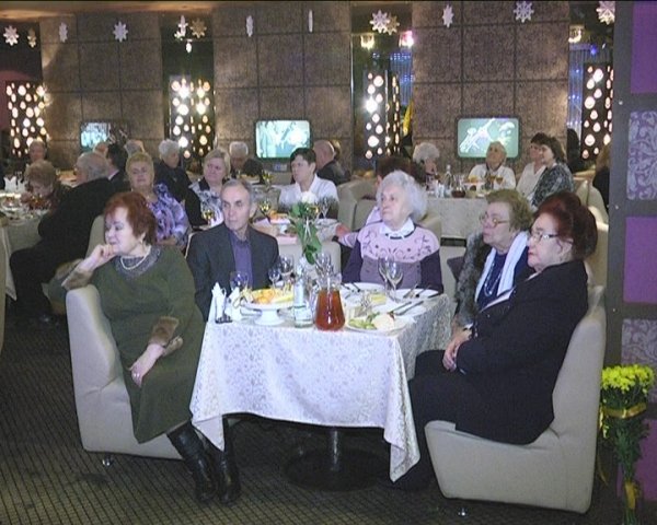 Олександр Лазорко привітав ветеранів з Днем визволення Луцька. ФОТО *