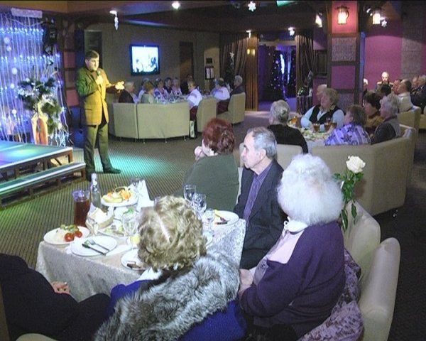 Олександр Лазорко привітав ветеранів з Днем визволення Луцька. ФОТО *