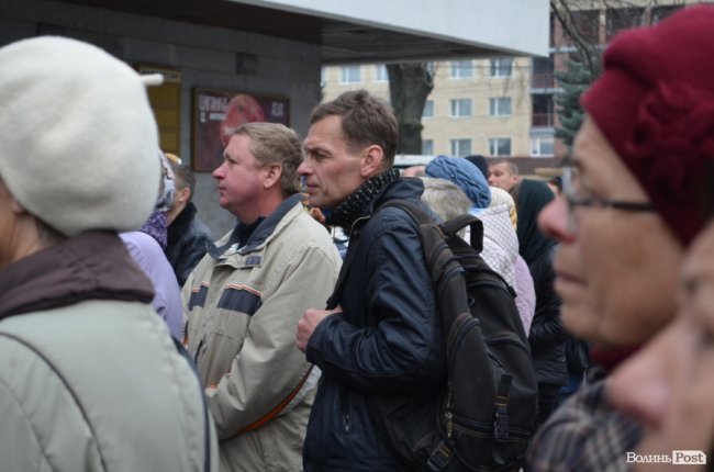 «Він захищав не лише свою сім‘ю»: у Луцьку попрощалися з Героєм. ФОТОРЕПОРТАЖ