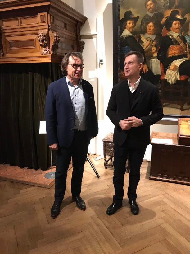 Крадіжка мистецтва: екс-керівник Служби безпеки України допомагає музею Вестфріс* 