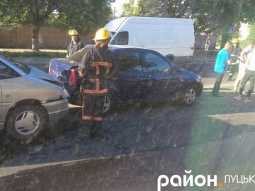 В аварію на Рівненській потрапили 3 авто