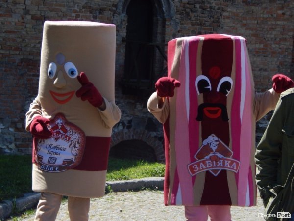 У Луцьку стартував перший фестиваль вуличної їжі «Lutsk Food Fest». ФОТО