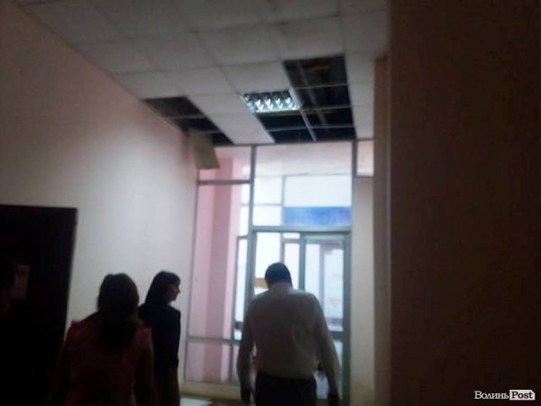Луцьким депутатам показали туалет в центрі і не тільки. ФОТО
