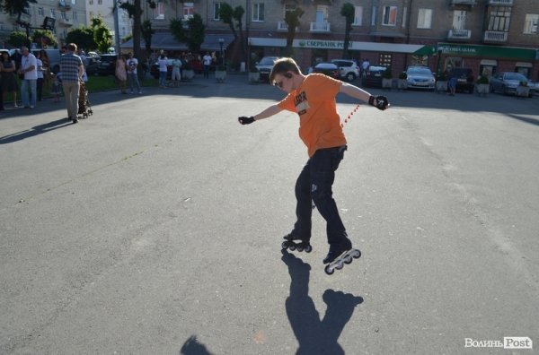 У Луцьку стартував фестиваль мильних бульбашок. ФОТО