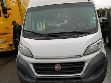 На «Ягодині» виявили бус із підробленими номерами