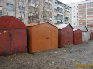 Луцькраду просять переглянути рішення щодо знесення гаражів