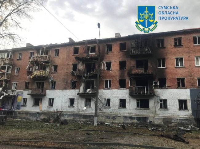 Росіяни атакували Конотоп «шахедами»: 13 людей поранені, пошкоджені будинки