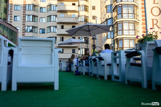 У Луцьку відкрили нову літню терасу із неймовірним краєвидом на місто*