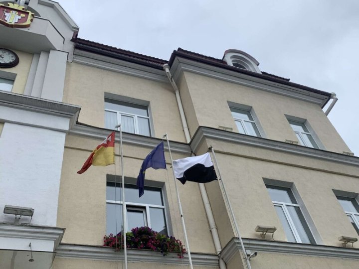 Над Луцьком уперше замайорів Прапор Надії