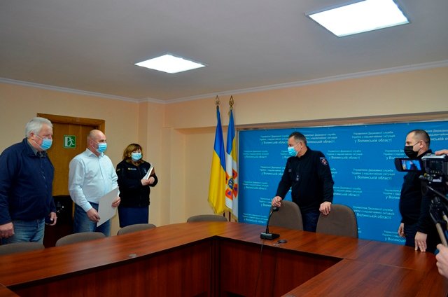 У Луцьку пожежні-ліквідатори аварії на ЧАЕС отримали відомчі нагороди. ФОТО