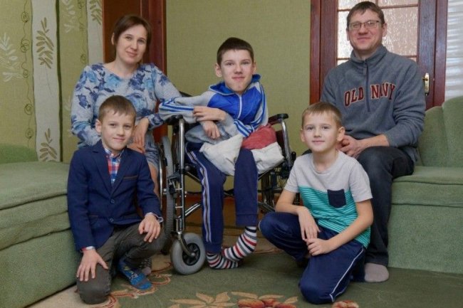 Заради чоловіка не поїхала жити до США: зворушлива історія багатодітної жінки з Волині