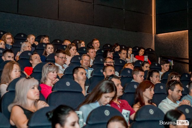 Лекція Олени Палагути зібрала аншлаг у луцькому «Промені»