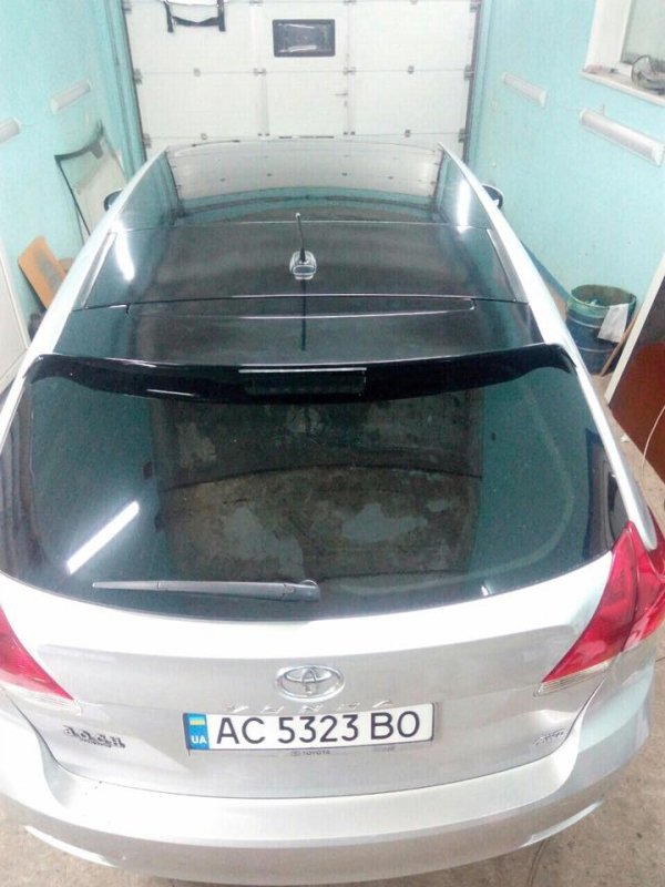 У Луцьку з-під під'їзду вкрали авто. Просять про допомогу