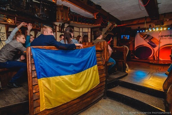Як у Луцьку під час «Вечірки.UA» відбувалися «вибори». ФОТО