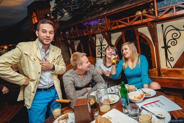 Як у Луцьку під час «Вечірки.UA» відбувалися «вибори». ФОТО