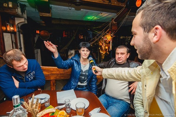 Як у Луцьку під час «Вечірки.UA» відбувалися «вибори». ФОТО