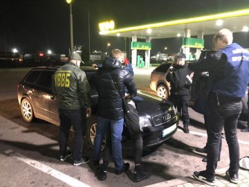 Судили луцького прикордонника, якого спіймали на хабарі 