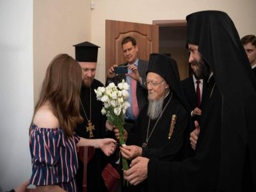 Вселенський Патріарх молився за дівчинку з Волині: сталося диво. ФОТО