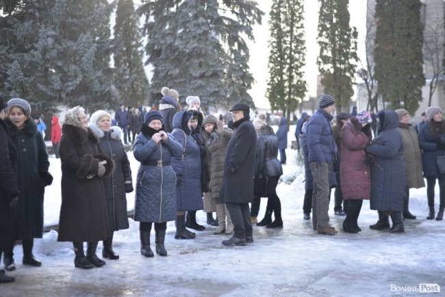 Томос, селфі та колядки: Петро Порошенко на Волині. ФОТОРЕПОРТАЖ