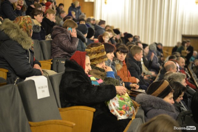 Томос, селфі та колядки: Петро Порошенко на Волині. ФОТОРЕПОРТАЖ